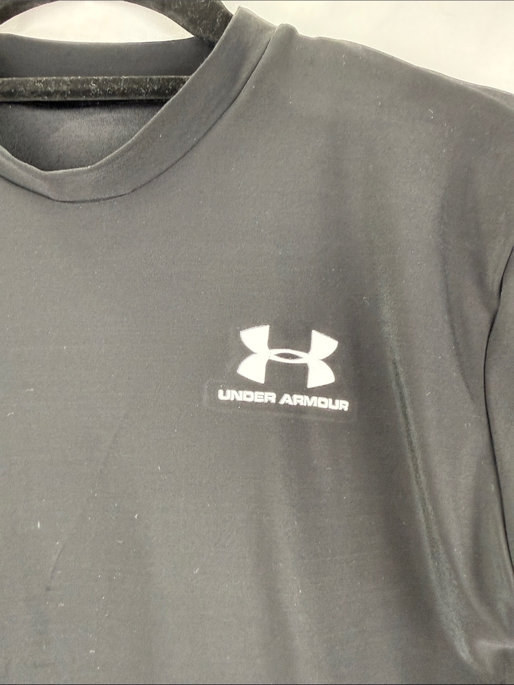 Under Armour Kids Boys Girls Size Medium  Black Short Sleeve Crew Neck Tee - Picture 2 of 5